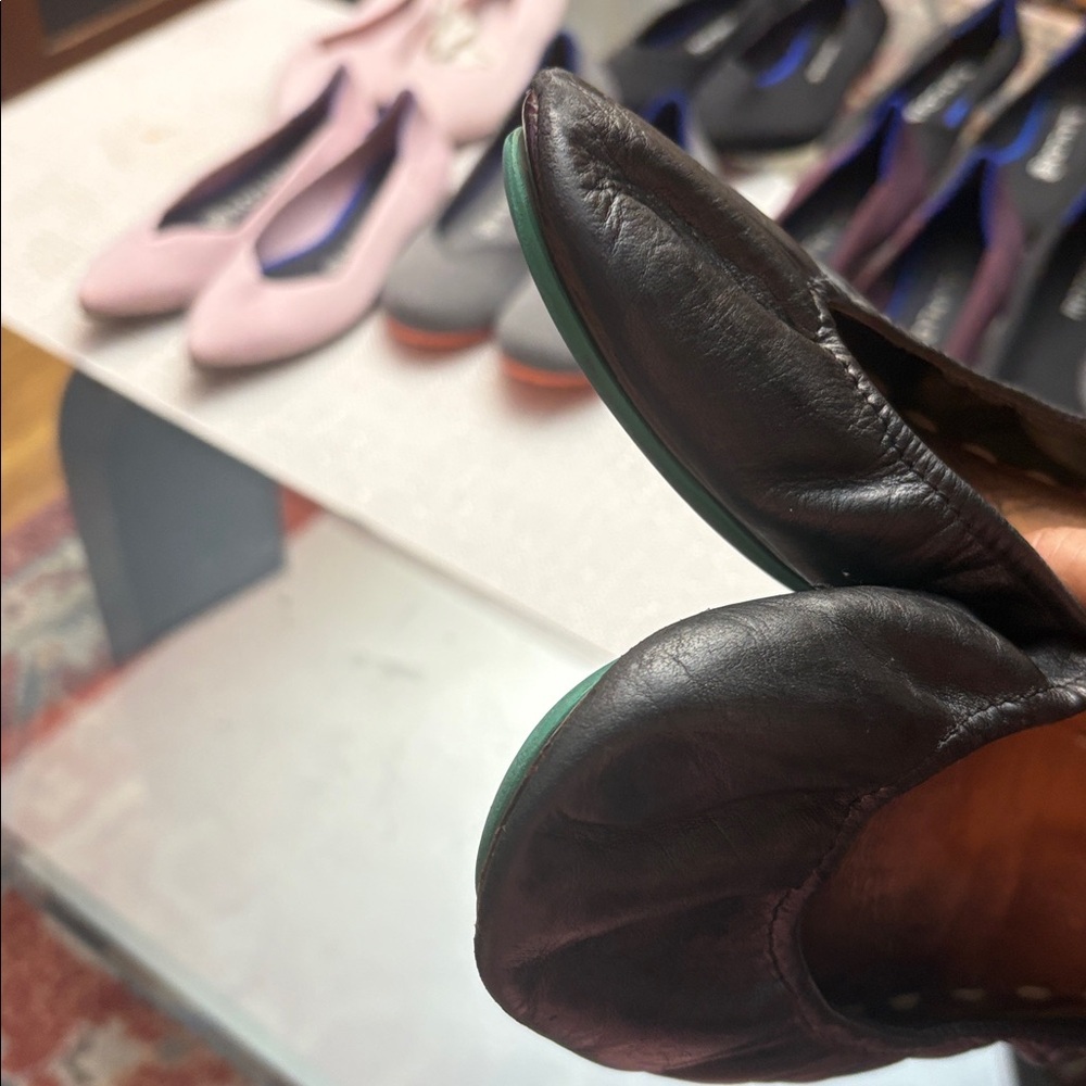 Tieks black Leather ballet Flat Shoes. Size: 9M, made in Italy ,folding flats - Picture 11 of 11
